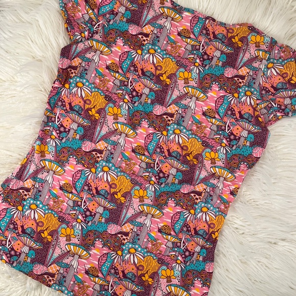 Blue Platypus "Groovy Mushroom print top" NWOT - Picture 5 of 5